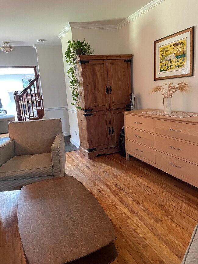 Foto del edificio - 8 Hillsview Rd