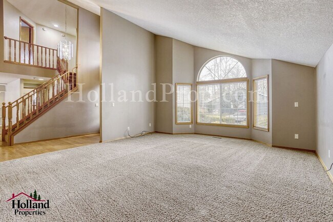 Foto del edificio - Wonderful Beaverton Home In Quiet Bethany Neighborhood!