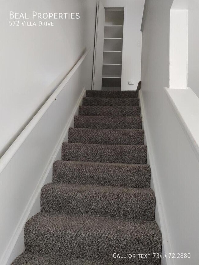 Foto del edificio - 572 Villa Dr