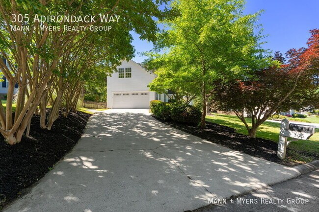 Foto del edificio - 305 Adirondack Way