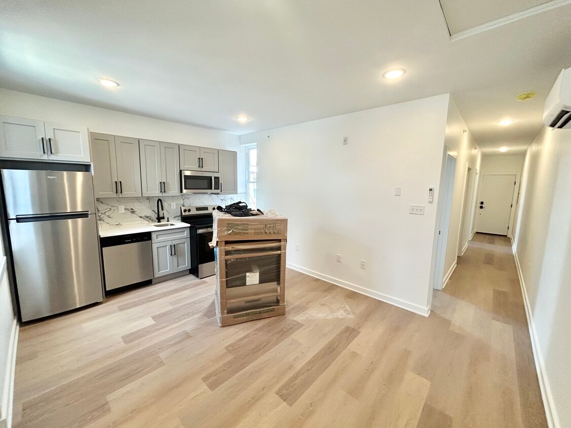 Photo - 2725 W Girard Ave-3R