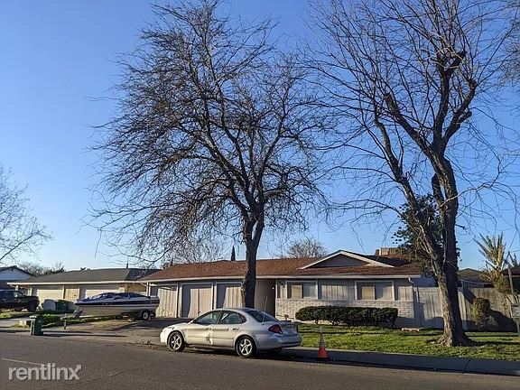 Building Photo - 2 br, 1 bath House - 13 E Iris Ave