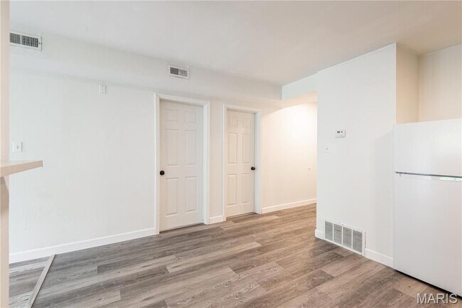 Foto del edificio - 3017 Pembroke Ln