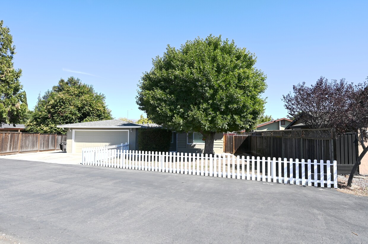 18550 Hale Ave, Hill, CA 95037 House Rental in Hill, CA