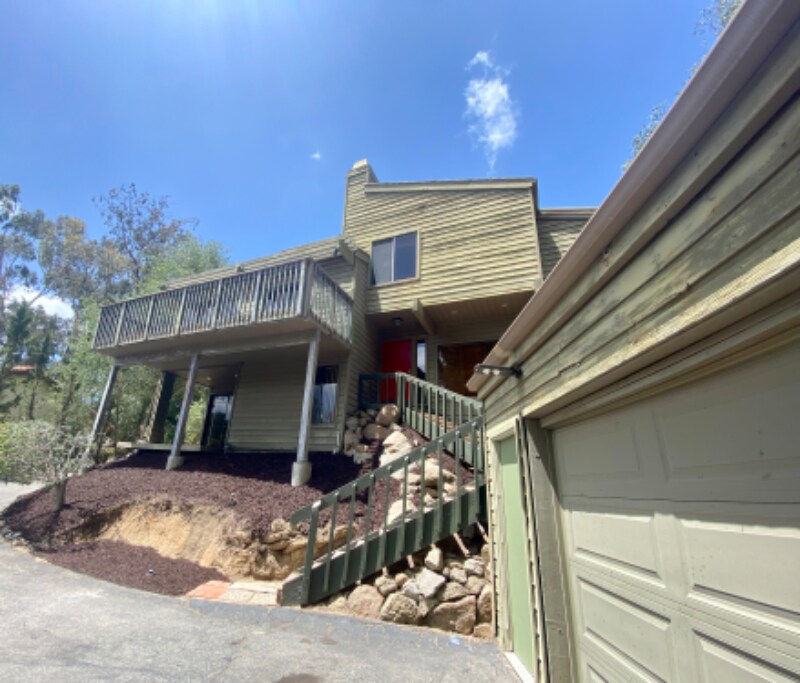 Primary Photo - 28330 Meadow Glen Way W