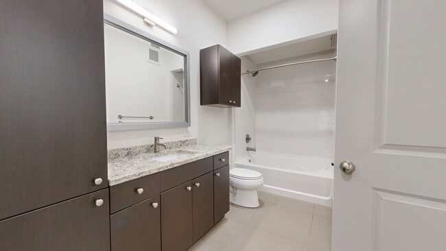 Interior Photo - 322 on North Broad
