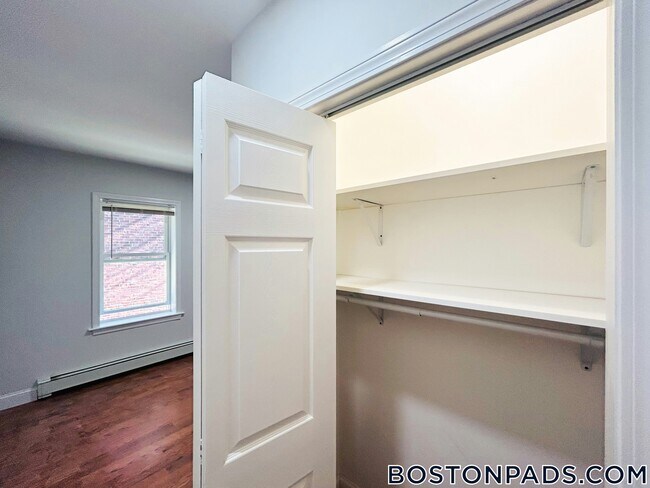 Foto del edificio - 27 Waverly St