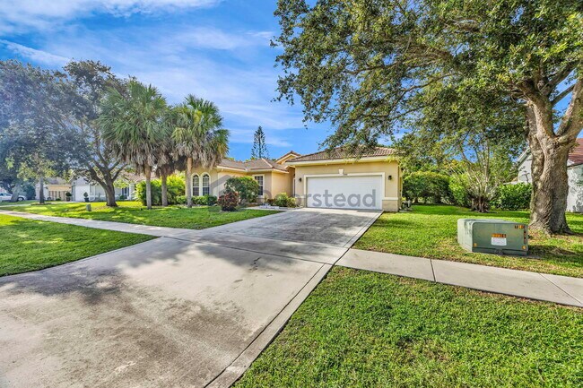 Building Photo - 10555 Paso Fino Dr