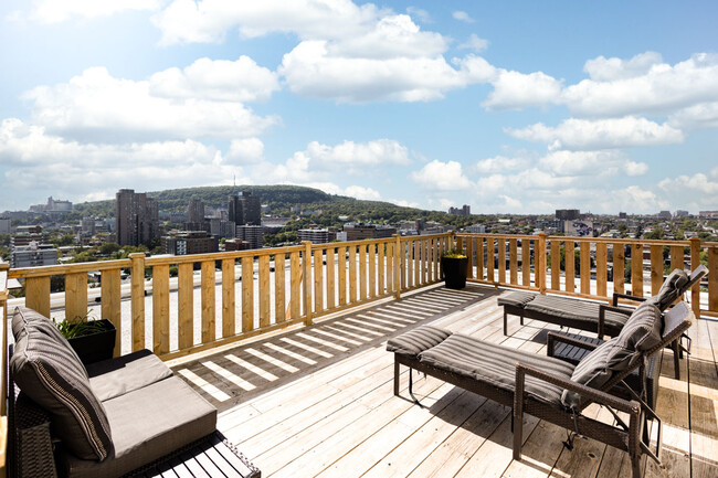 Photo du bâtiment - The Saguenay Apartments