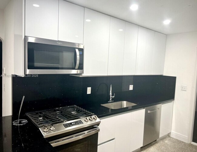 Foto del edificio - 3711 SW 58th Ave