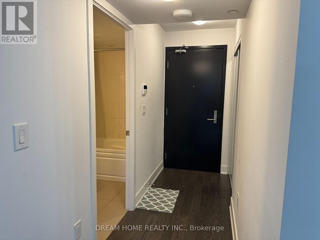 Photo du bâtiment - 955-955 Bay St.