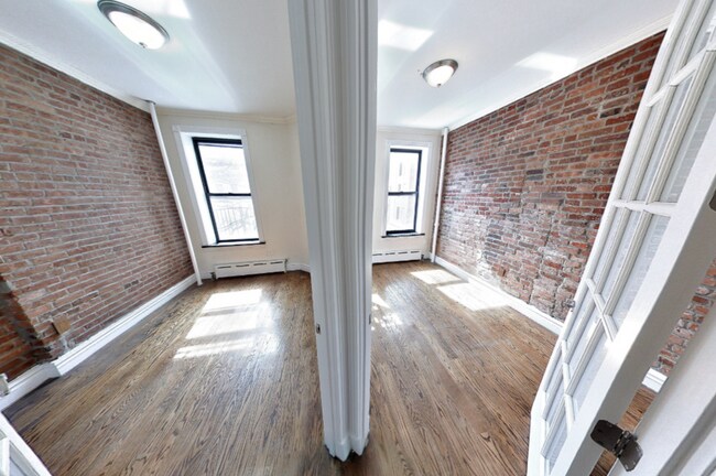 Foto del edificio - 420 W 51st St