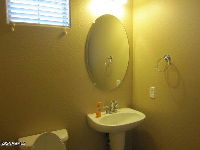 Building Photo - 3439 E Orchid Ln