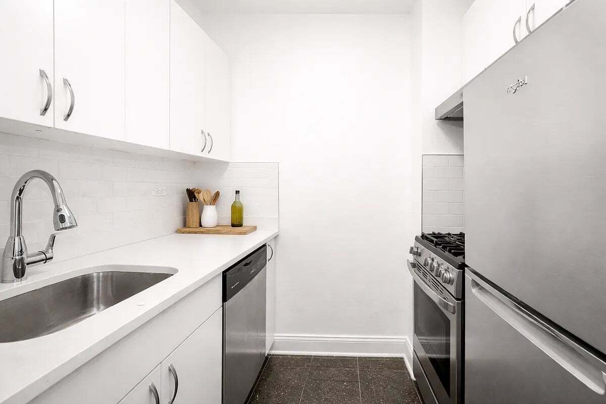 Foto del edificio - 457 W 17th St