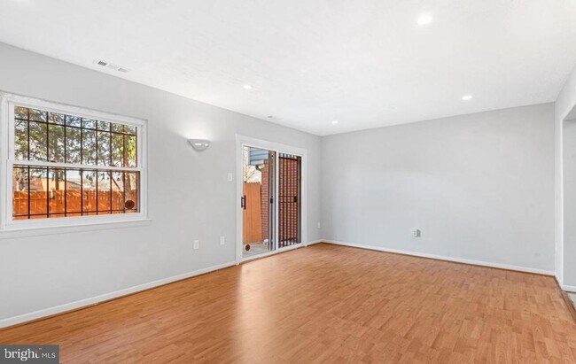 Building Photo - 1111 Marcy Ave