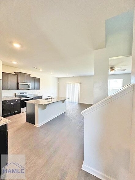 Building Photo - 163 Hogan Dr