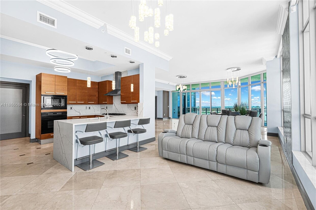 Primary Photo - 3535 S Ocean Dr