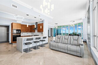 Building Photo - 3535 S Ocean Dr