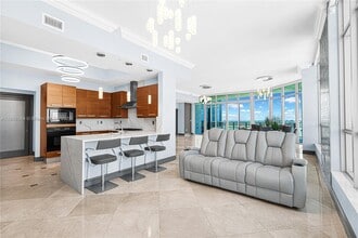 Building Photo - 3535 S Ocean Dr