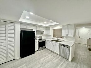 Building Photo - 12030 Tift Cir