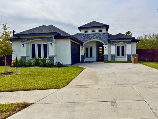 Building Photo - 3507 S Elevation Dr