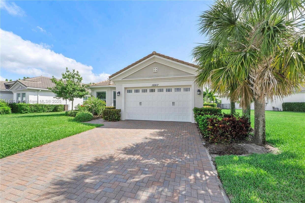 Foto principal - 15917 Rain Lilly Way