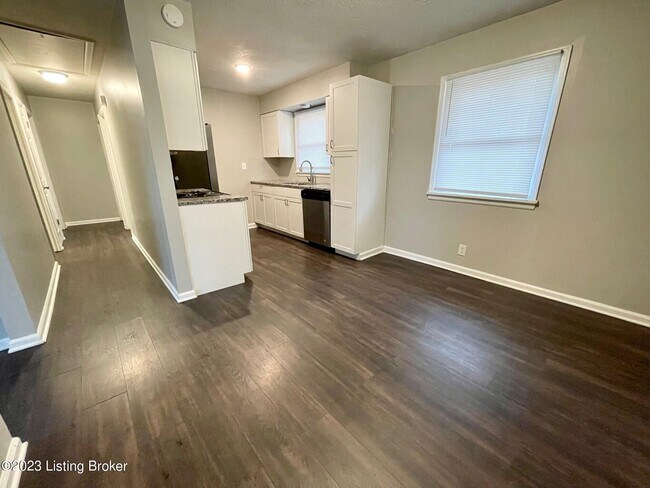 Building Photo - 4006 Weigela Dr