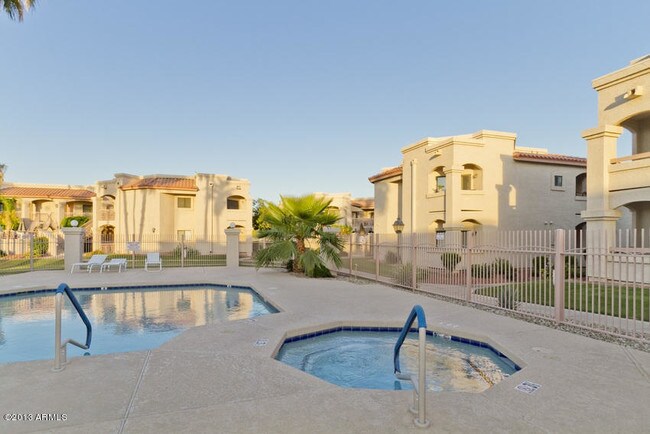 Foto del edificio - 9151 W Greenway Rd