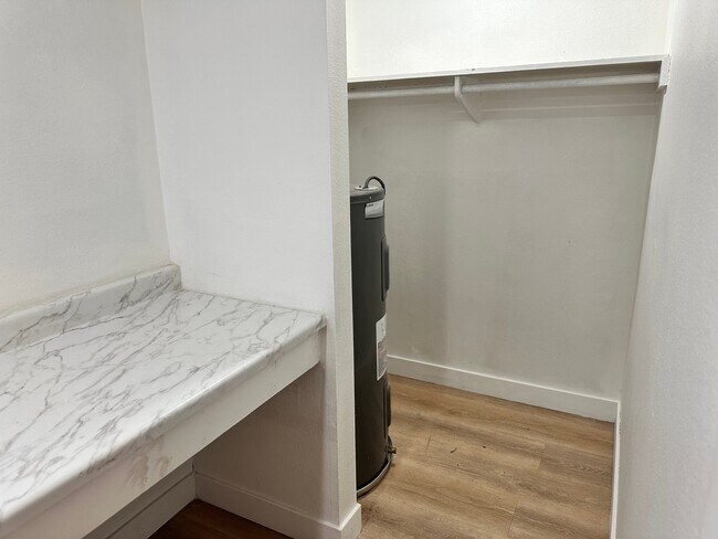 Foto del edificio - 1078 E White Mountain Blvd