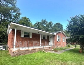Building Photo - 216 Saddlefield Rd