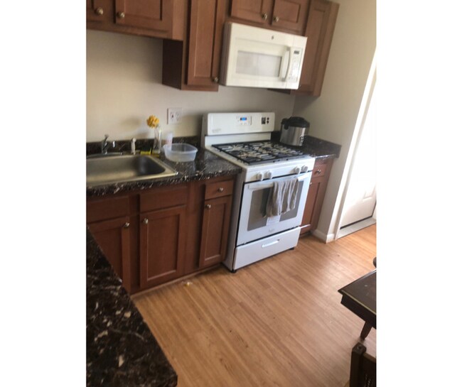 Foto del edificio - 9083 Meadow Heights Rd