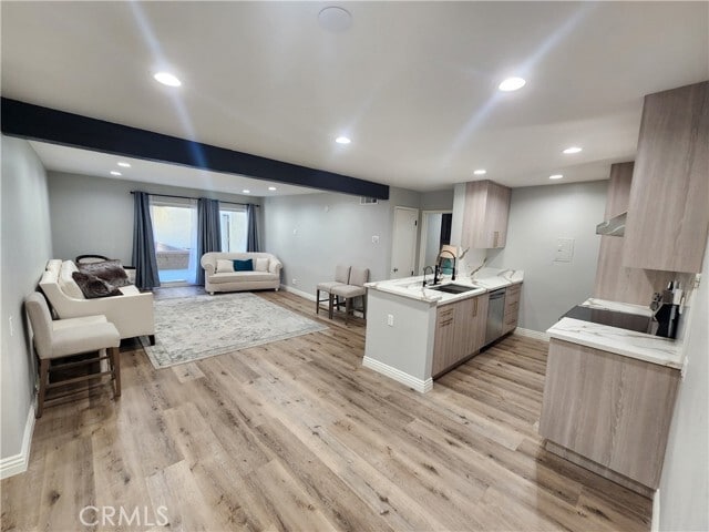 Foto del edificio - 5460 White Oak Ave