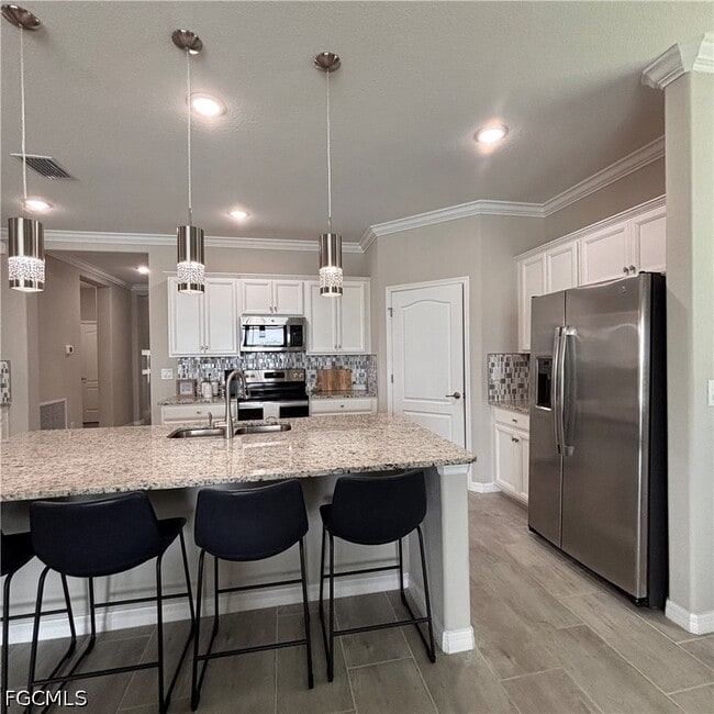 Building Photo - 4028 E Hampton Cir