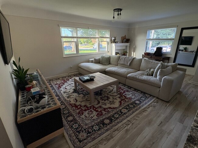 Foto del edificio - 3428 Harwinton Ln