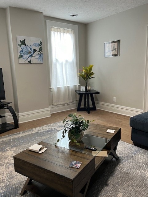 Building Photo - 929 Market St
