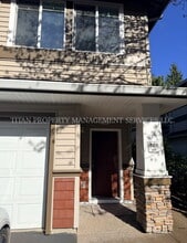 Building Photo - 10871 SW Canterbury Ln