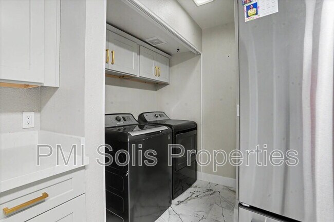 Foto del edificio - 1510 E Taro Ln