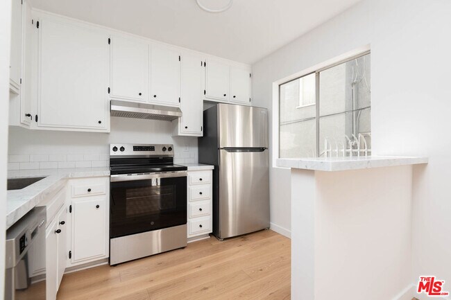 Foto del edificio - 5935 Chula Vista Way