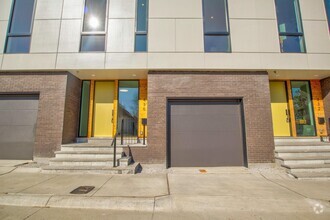 Building Photo - 440 W Morphy St