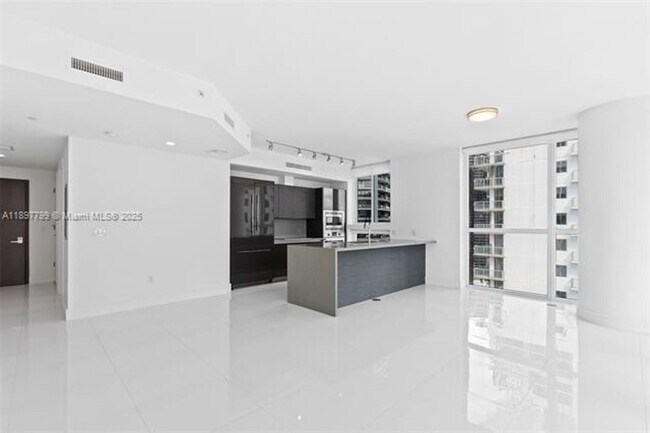 Building Photo - 1080 Brickell Ave