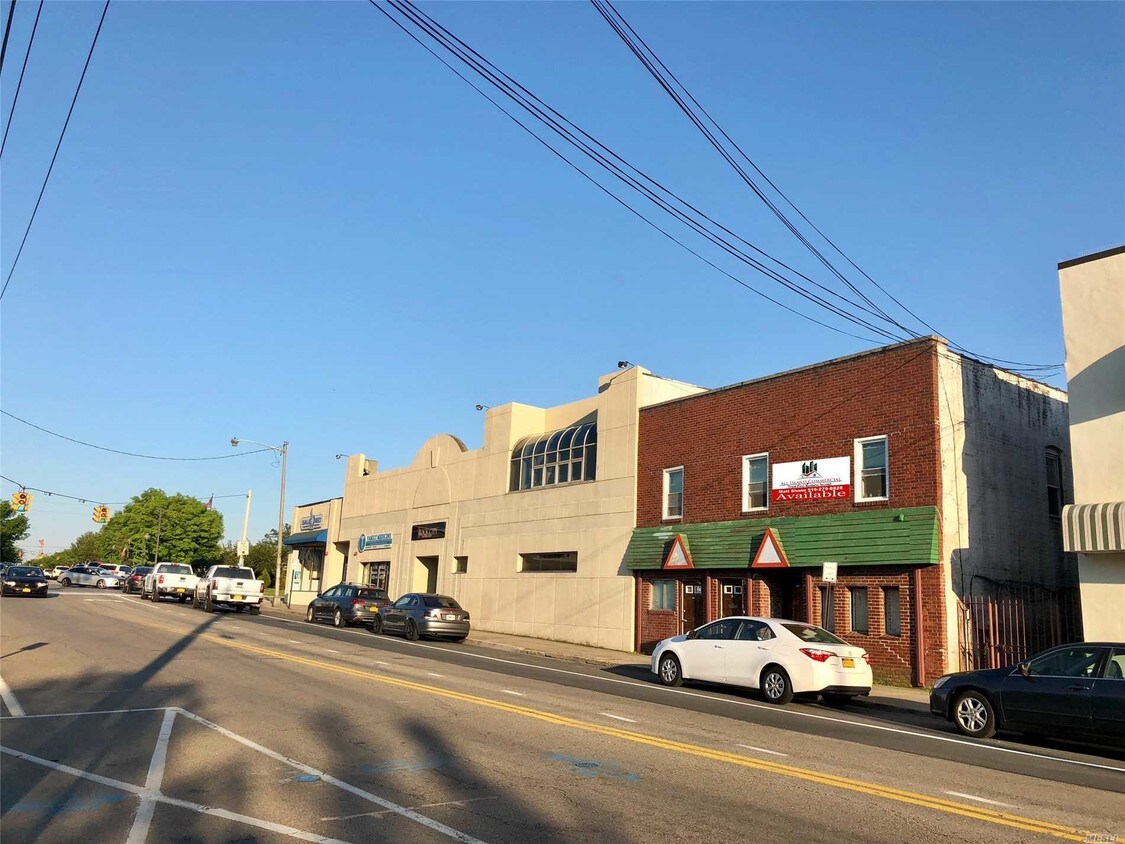 Primary Photo - 184 W Main St