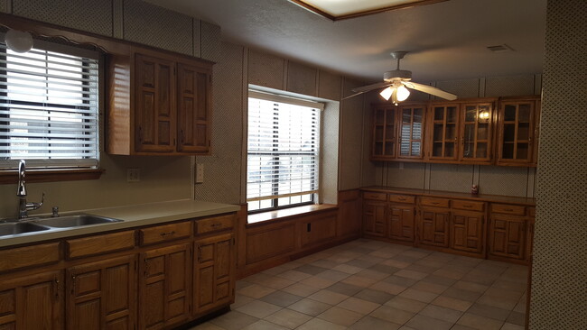 Kitchen - 1955 Wind Hill Rd