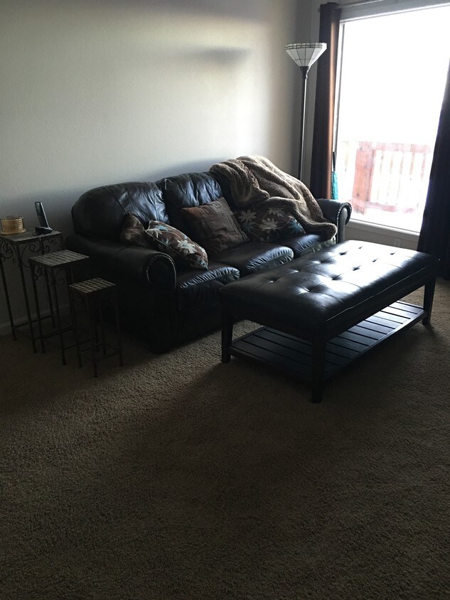 Livingroom - 12341 Sultana Ct