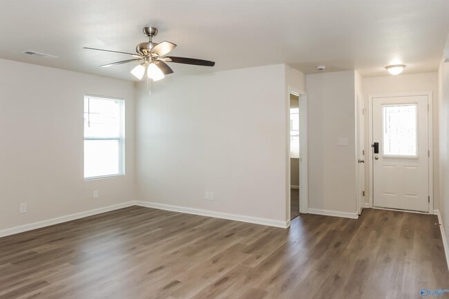 Building Photo - 16709 Wellhouse Dr