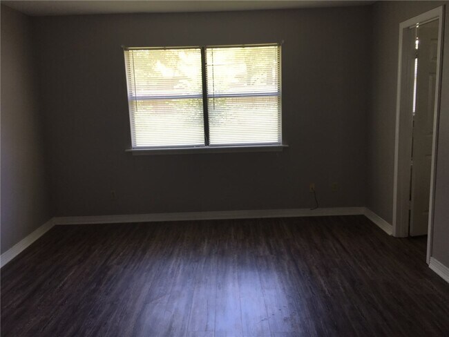 Foto del edificio - 1112 Whipporwill Ln