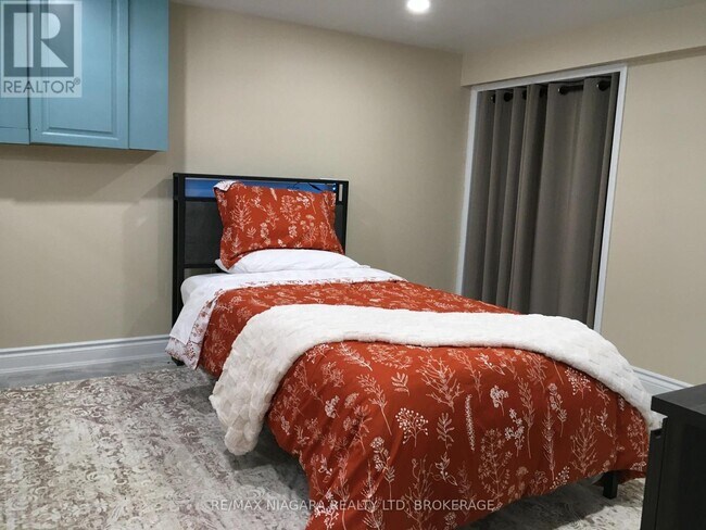 Photo du bâtiment - 3968 St Peter Ave