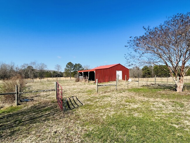 Barn for Livestock - 230 Draper Rd