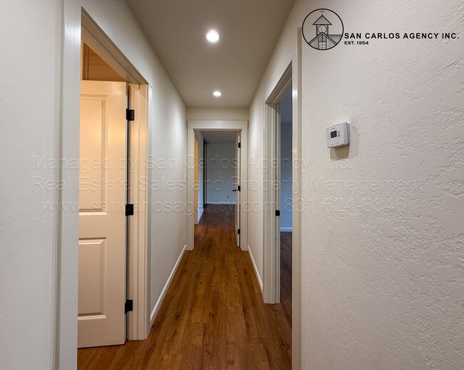 Foto del edificio - Newly Remodeled Two Bedroom Riverwood Town...