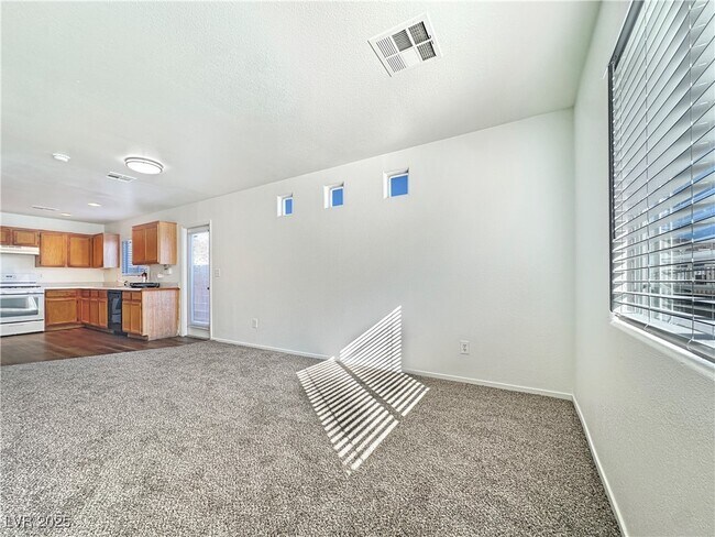 Foto del edificio - 5278 Paradise Valley Ave