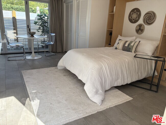 Foto del edificio - 4448 Elmer Ave